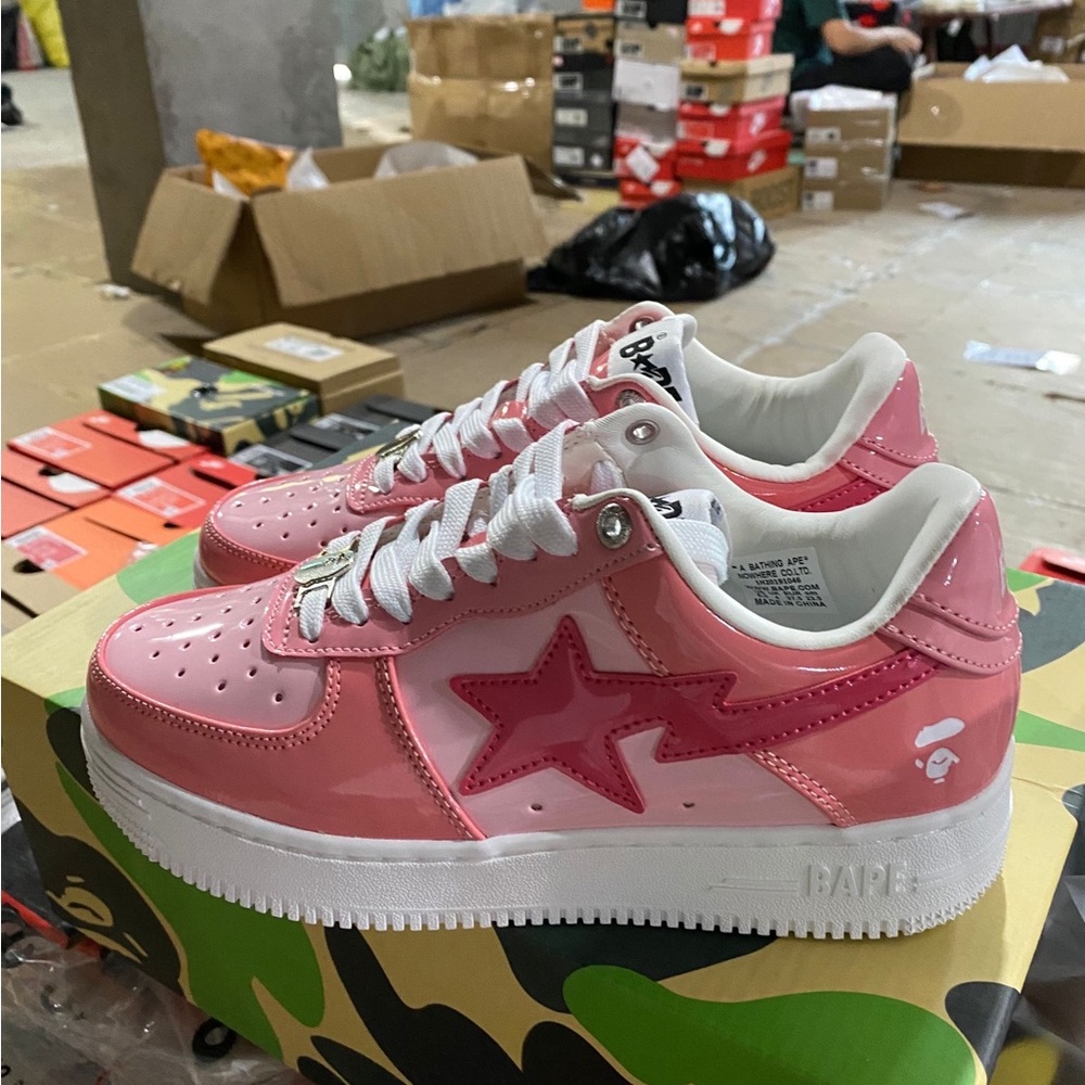 Pink Bapesta selling them in any sizes